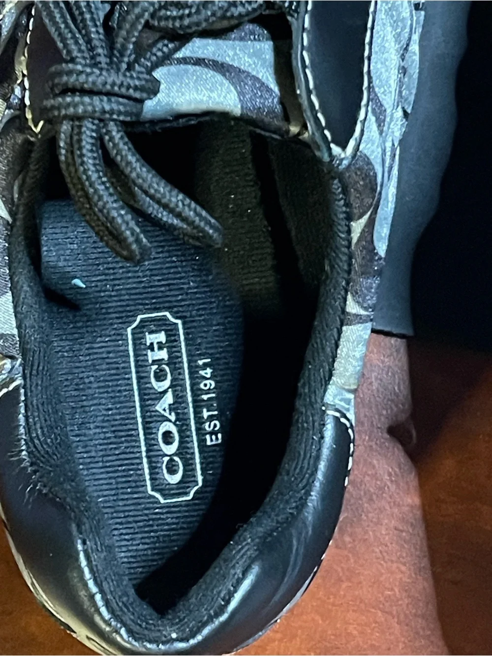 Coach Sz 8.5 Sporty Low- Profile Trainer -Sneaker